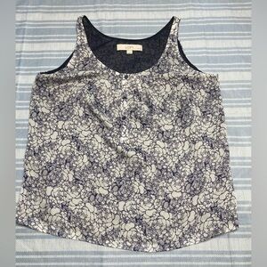 💛TODAY***13***Loft Petites blue and gray floral top.